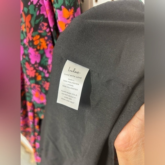 Lulu’s Black Floral Print Off-the-Shoulder Maxi Dress - Picture 8 of 8